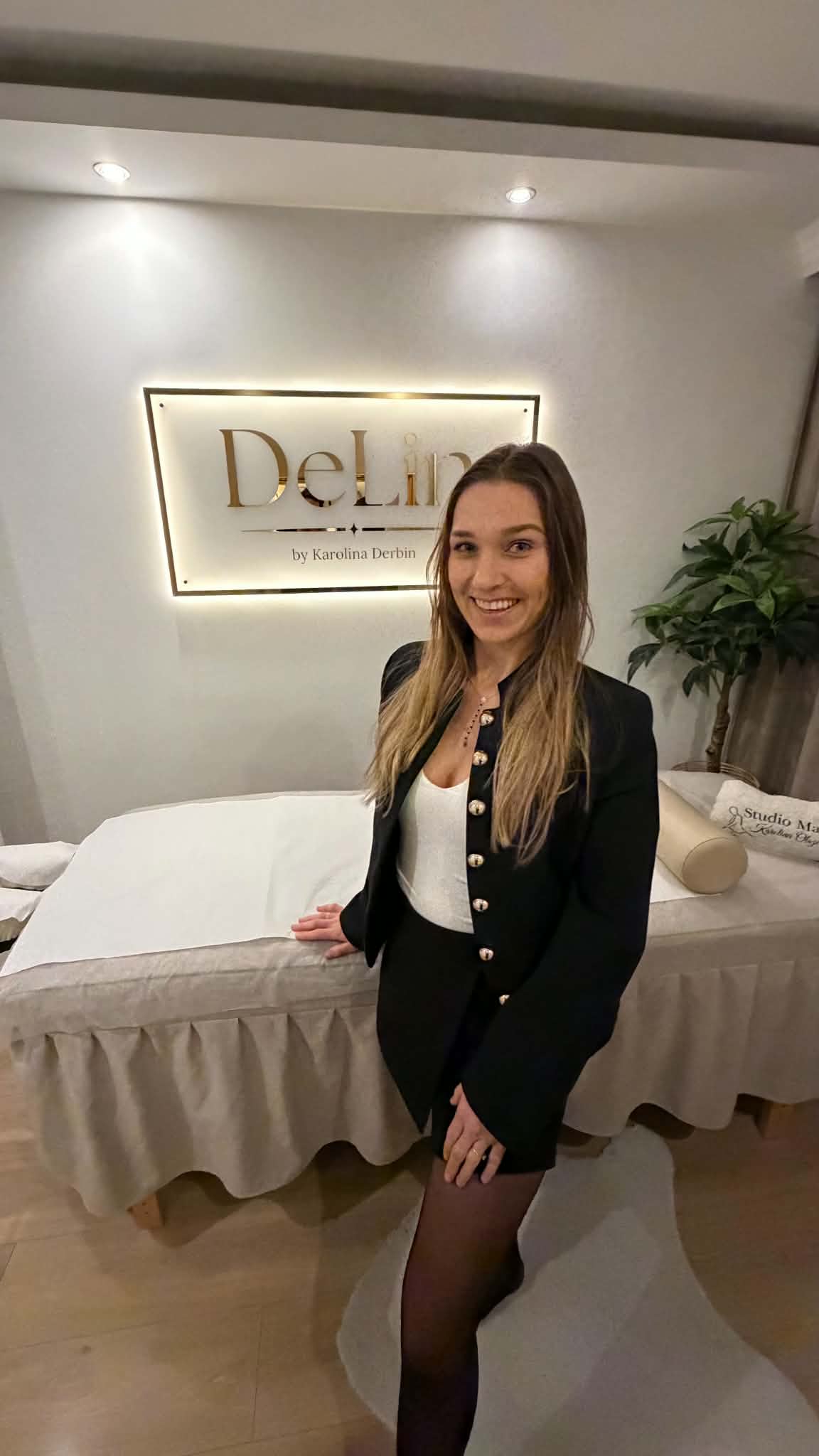 Karolina Derbin w gabinecie masażu DeLin